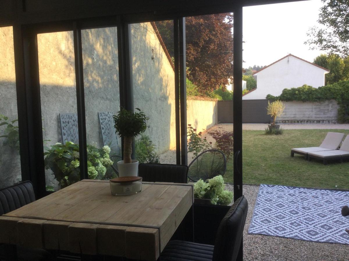 Le Clos De La Tour Bagian luar foto